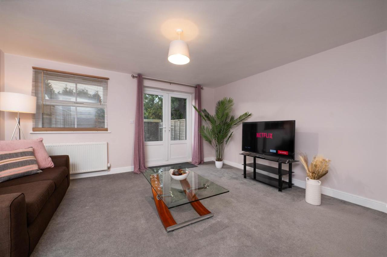 Willa Stunning 3 Bed With Parking & Garden Market Rasen Zewnętrze zdjęcie