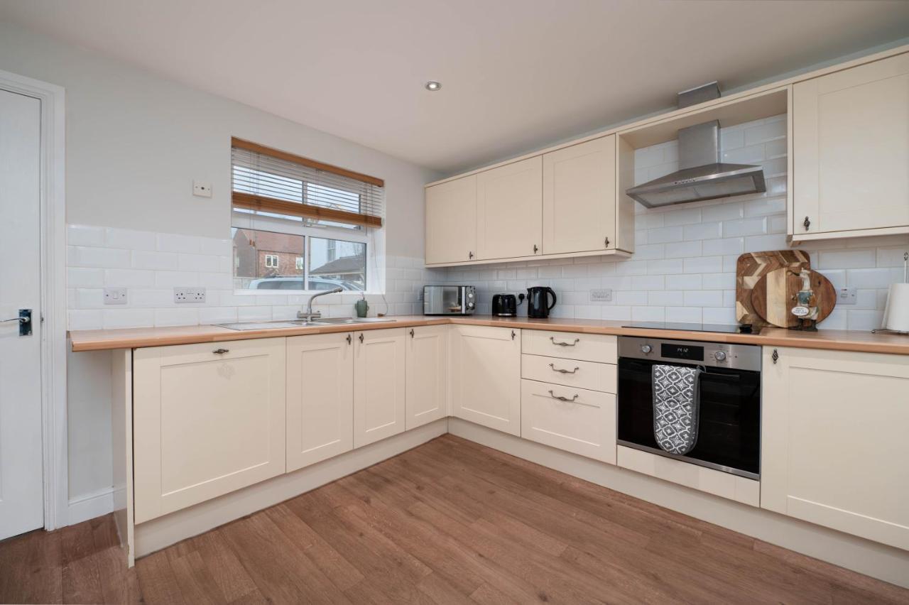 Willa Stunning 3 Bed With Parking & Garden Market Rasen Zewnętrze zdjęcie